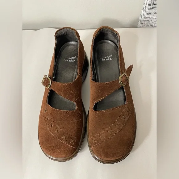 Dansko Fran Suede Mary Janes in Brown Suede Sz 38 Platform Comfortable - Picture 2 of 6